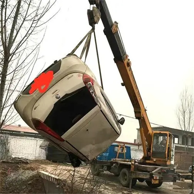 永顺吊车救援小汽车怎么吊